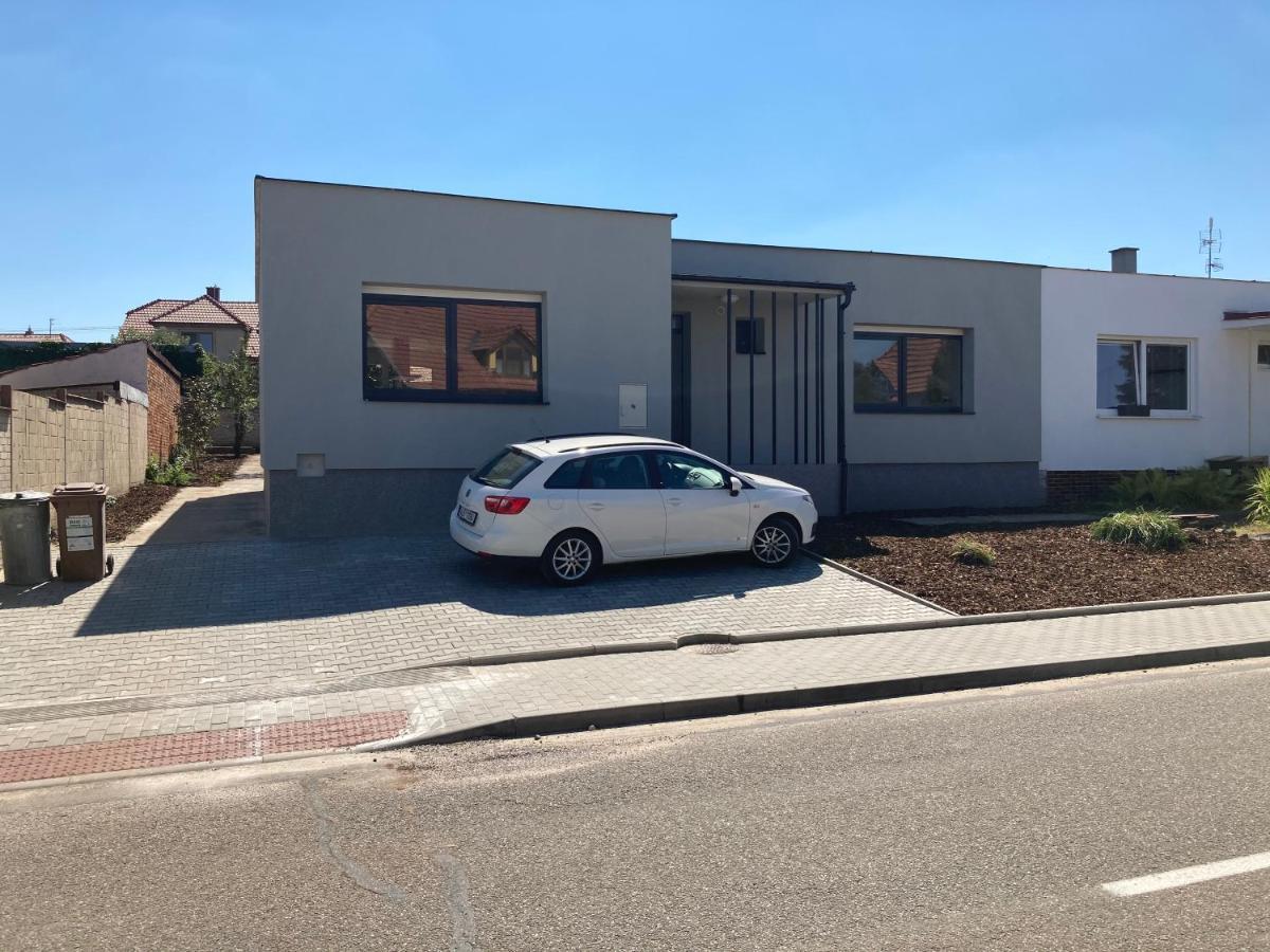Apartmán MAAY Hlohovec Exterior foto